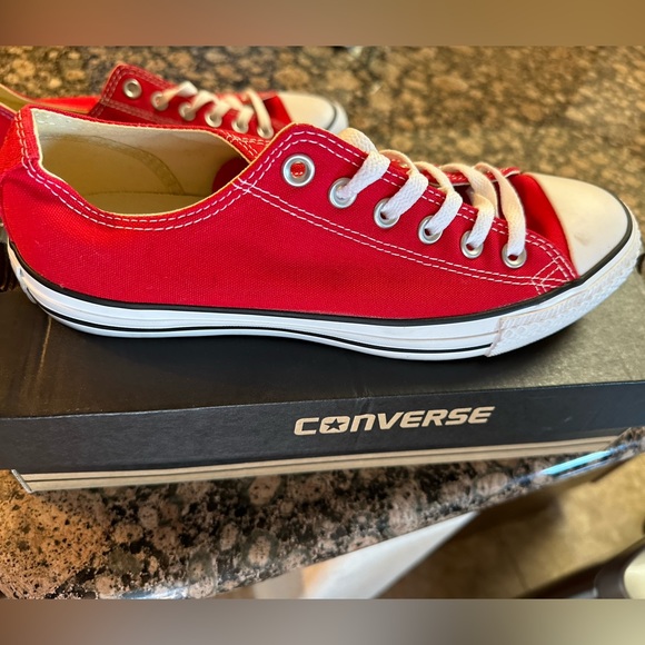 Red Converse All Star - Picture 3 of 5